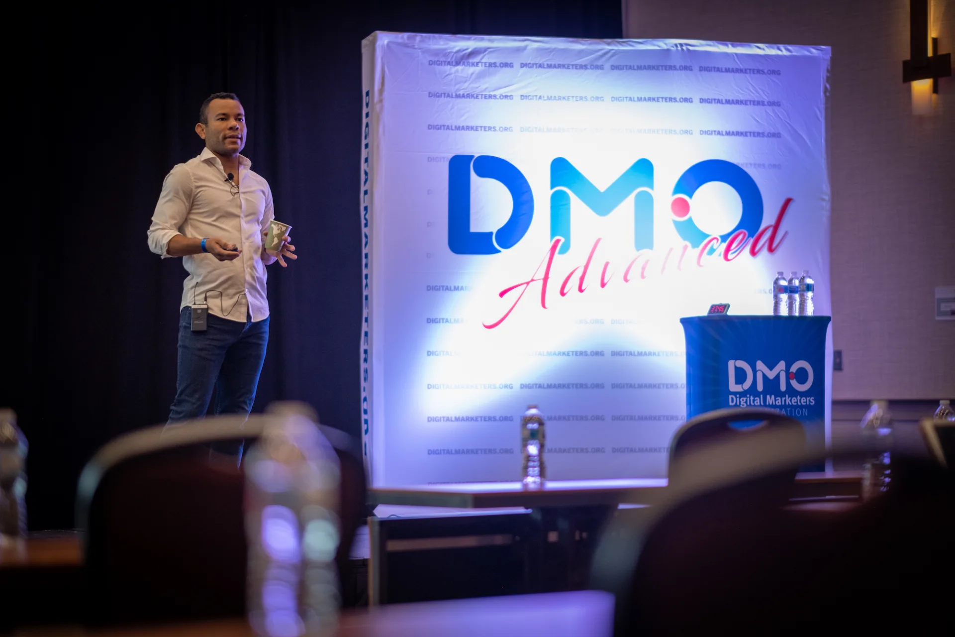 Takeshi Young speaking at Digital Marketers Organization Advanced