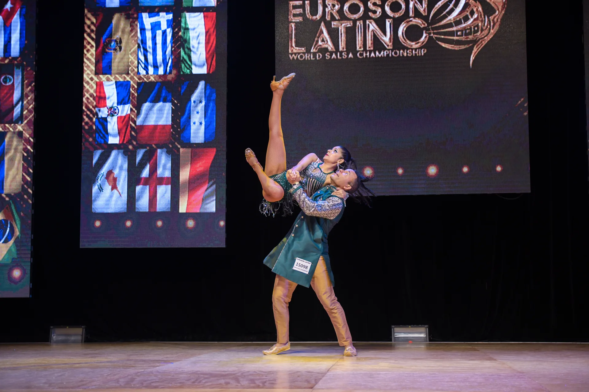 Takeshi Young and Dipanwita Ray performing a lift at the Euroson Latino World Salsa Championship